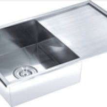 廣州市番禺區(qū)石壁惠鑫金屬制品廠 專注高品質(zhì)LED廣告機(jī)外殼制造